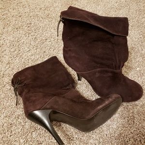 Gently suede dress boots